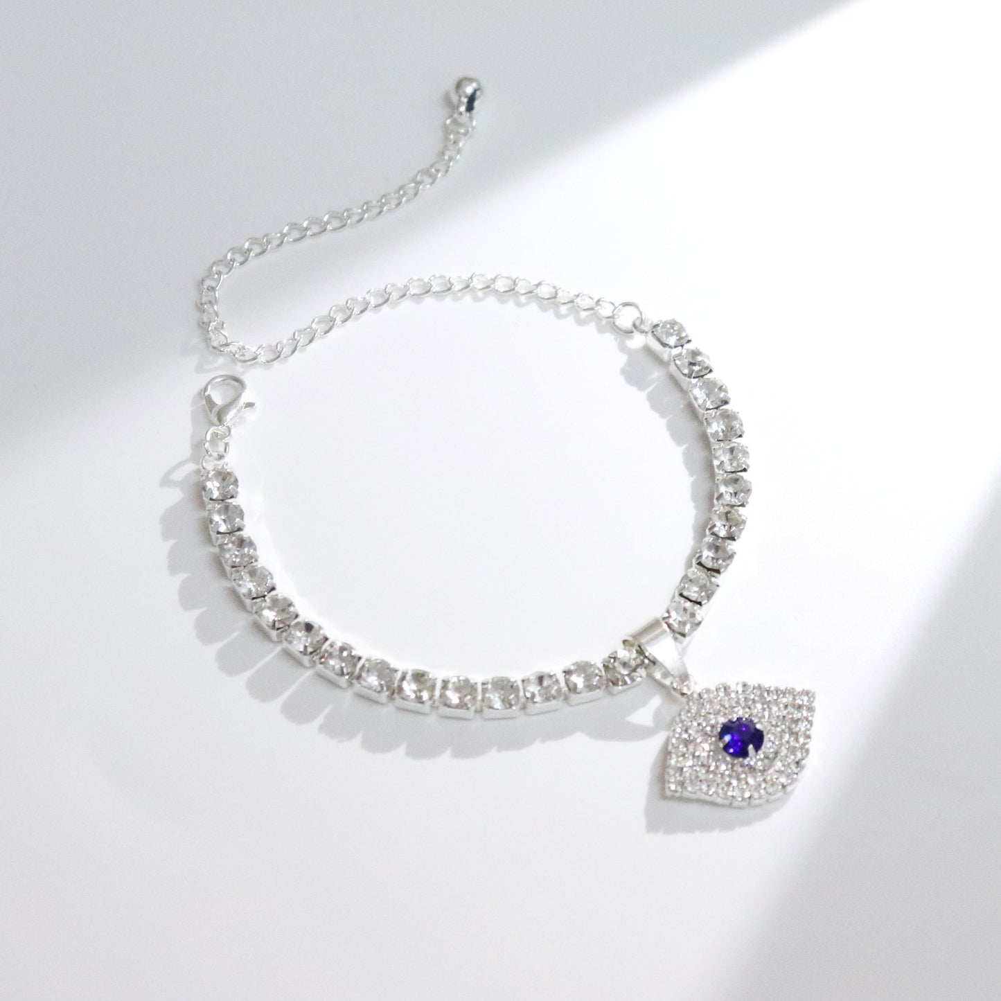 Lady Demon Eye Pendant Feet Chain