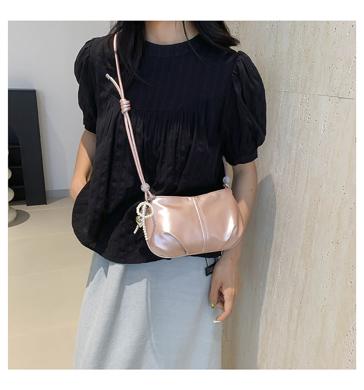 Women's Pu Leather Solid Color Streetwear Pillow Shape Zipper Crossbody Bag