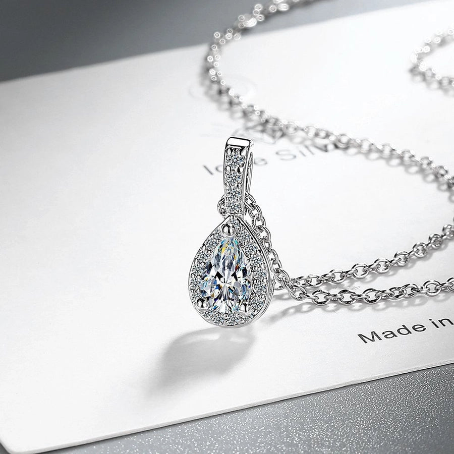 Copper Hollow Out Inlay Heart Shape Zircon Pendant Necklace
