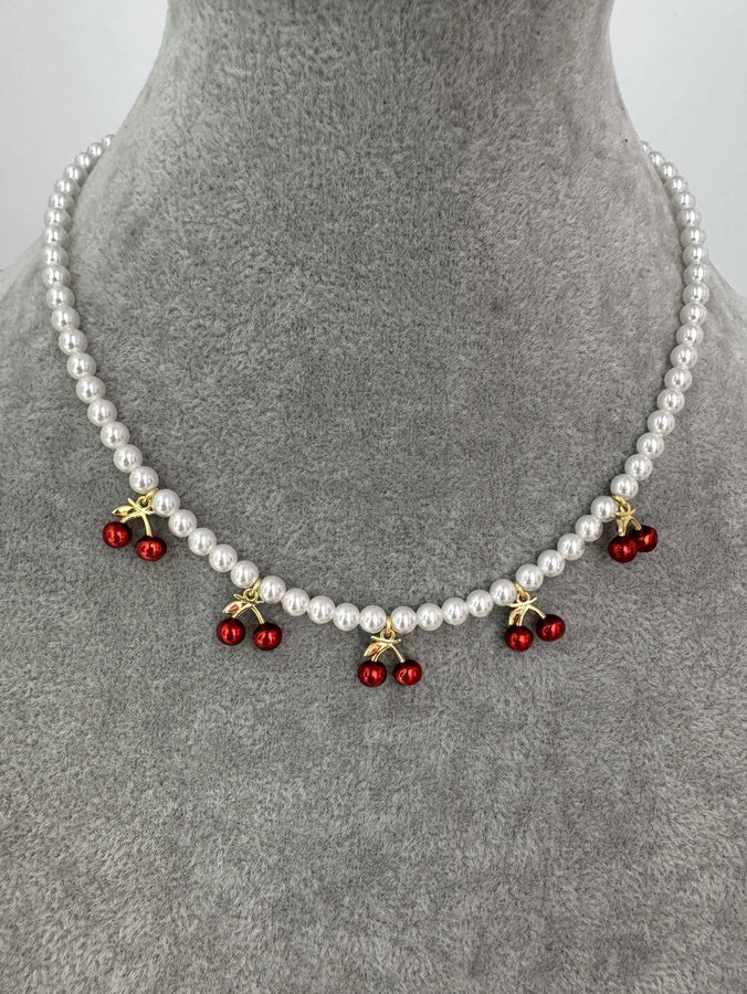 1 Piece Fashion Elegant Red Cherry Pendant Stringed Pearls Necklace Suitable for Daily Party Wear