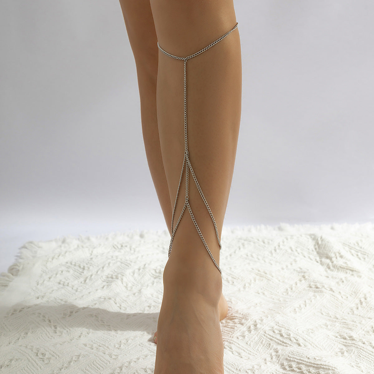 Geometrically Spliced Metal Ankle Chains
