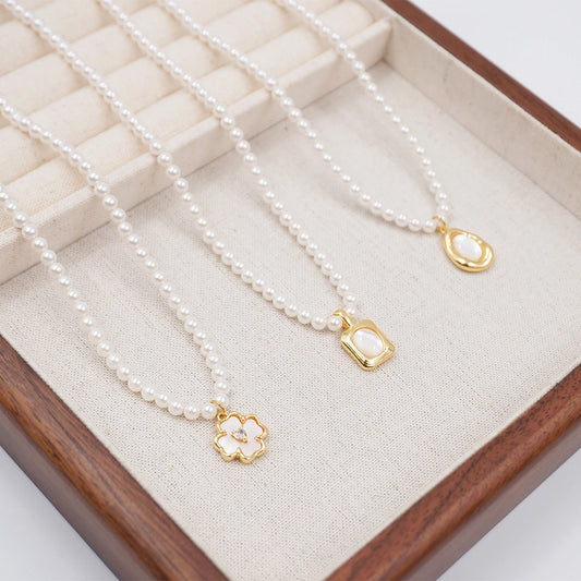 Vintage Style Simple Style Flower Imitation Pearl Copper Inlay Shell Zircon Gold Plated Women's Pendant Necklace