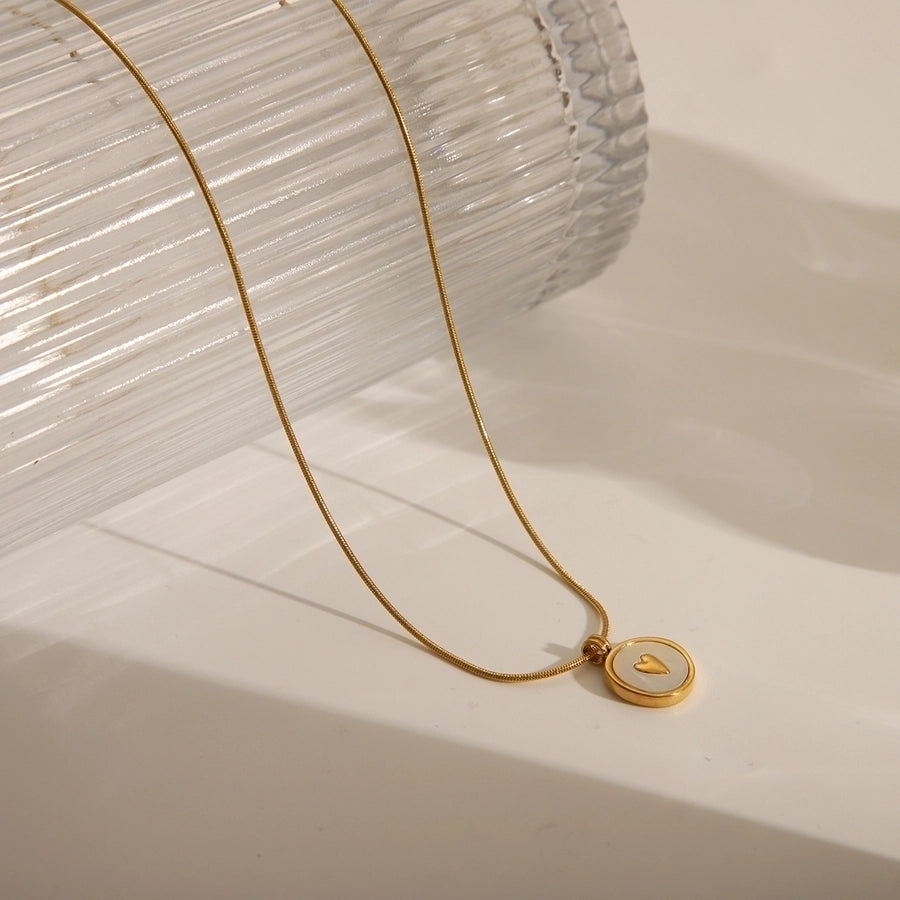 Jewelry Casual Basic Commute Heart Shape 304 Stainless Steel Shell 14K Gold Plated Relief Pendant Necklace