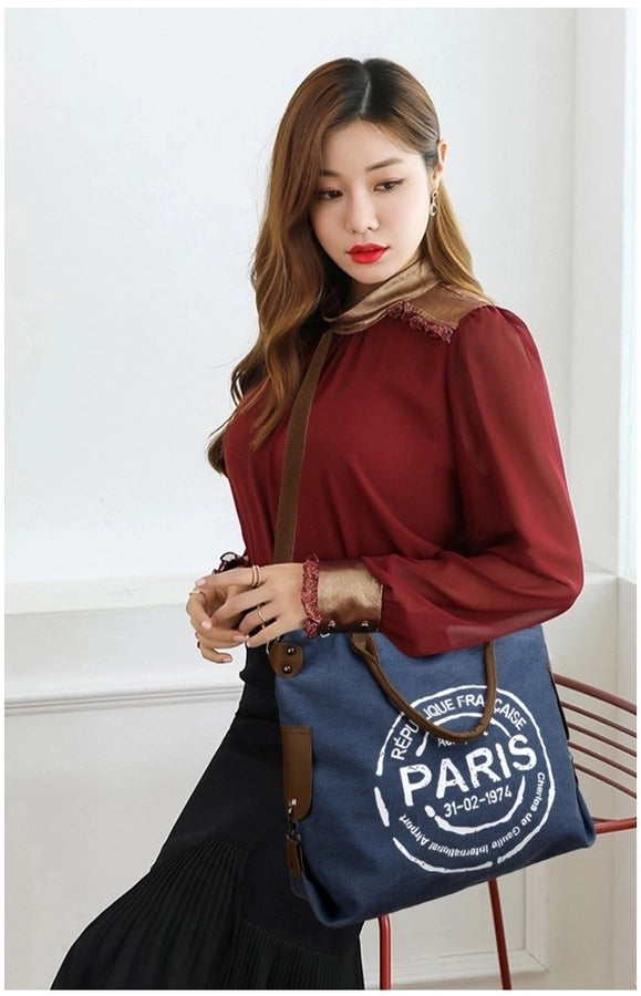Women's Medium Canvas Letter Basic Classic Style Square Zipper Crossbody Bag