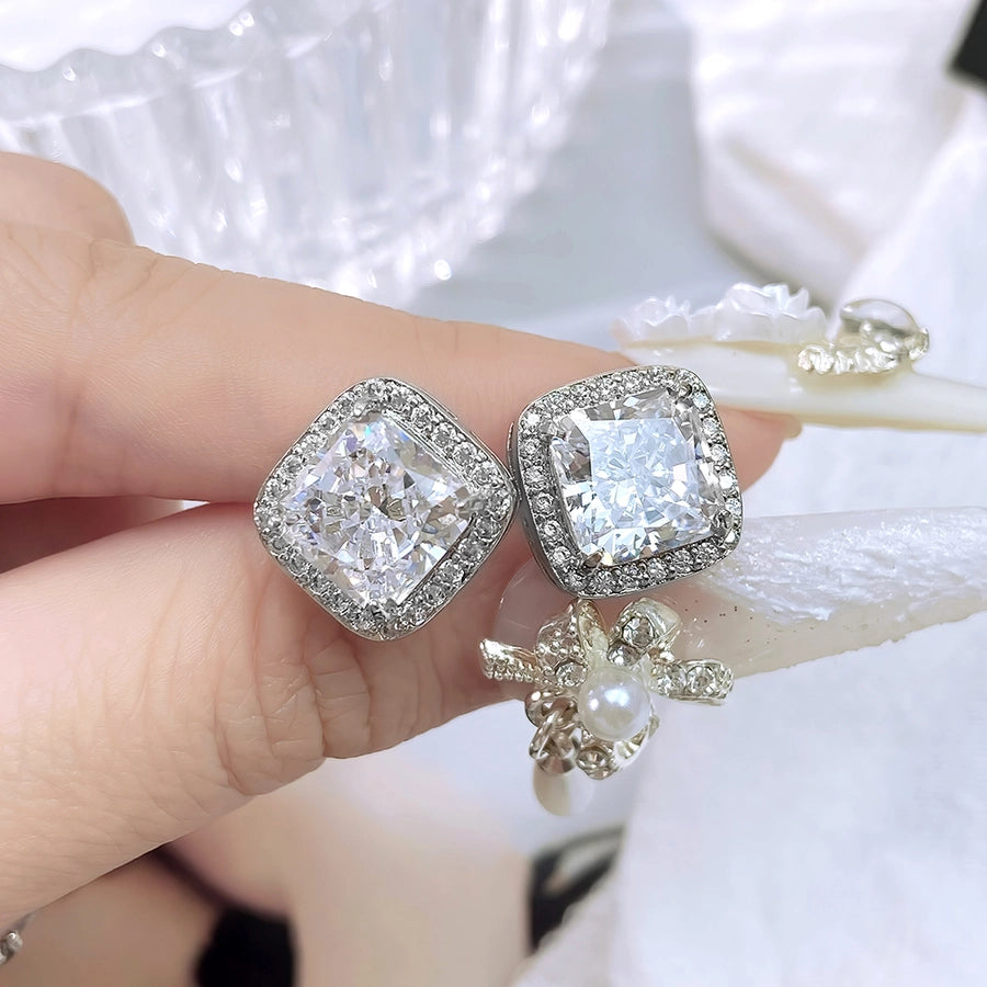 Foxi Cube Sugar Design 925 Sterling Silver Material Ice Flower Cut Zircon Women's Stud Earrings