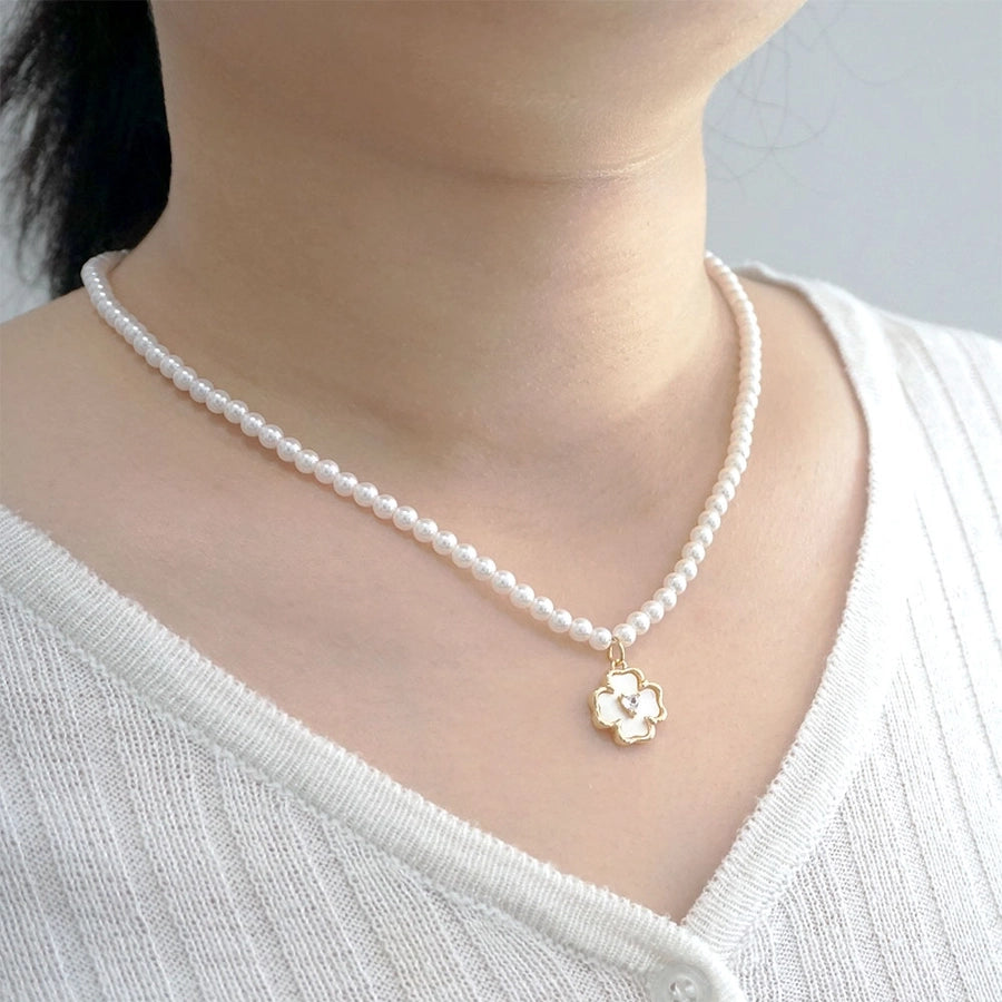 Vintage Style Simple Style Flower Imitation Pearl Copper Inlay Shell Zircon Gold Plated Women's Pendant Necklace