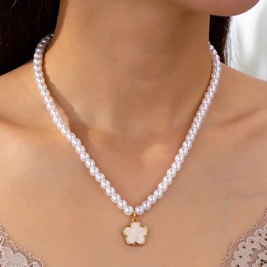 Elegant Simple Style Classic Style Flower Plastic Zinc alloy  Pendant Necklace