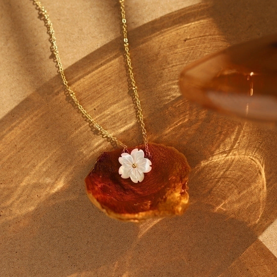 Jewelry Sweet Flower 201 Stainless Steel Shell Plating Pendant Necklace