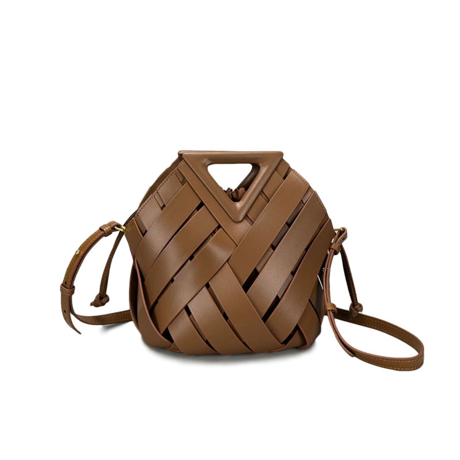 Women's Two-Layer Cowhide Leather Irregular Geometric Elegant Basic Classic Style Bucket Magnetic Buckle Straw Bag