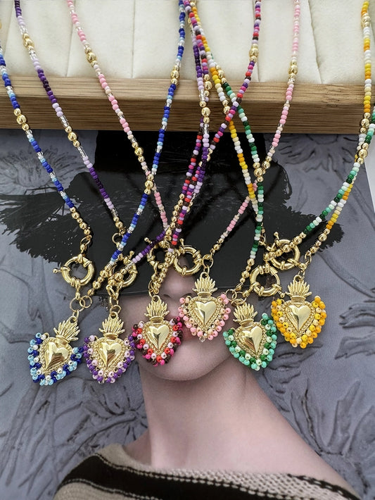 Bohemian Colorful Rice-Shaped Beads Stringed Beads Chain Love Heart Handmade Necklace Suitable for Women's Daily Wear