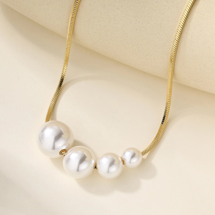 Copper 18K Gold Plated Asymmetrical Hollow Out Round Heart Shape Artificial Pearls Necklace